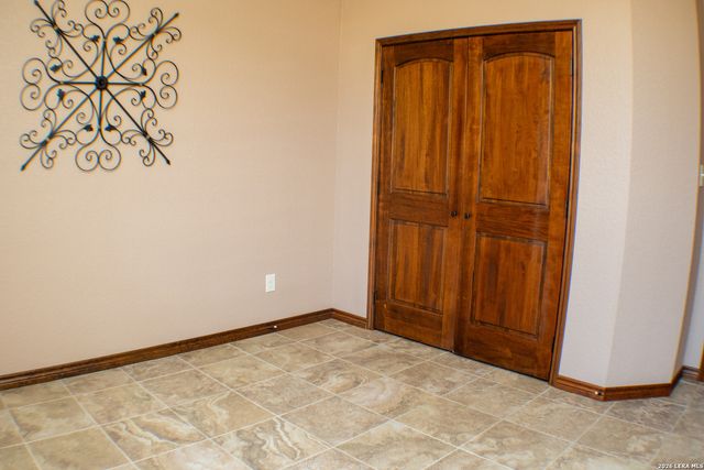 201 Abrego Lake, Floresville, TX 78114