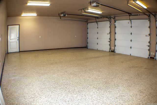 201 Abrego Lake, Floresville, TX 78114