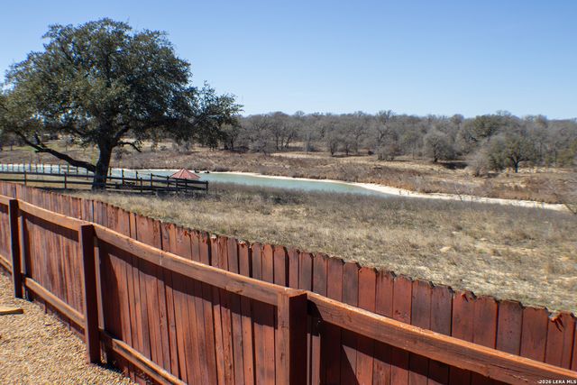201 Abrego Lake, Floresville, TX 78114