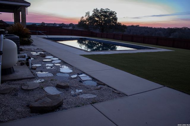 201 Abrego Lake, Floresville, TX 78114