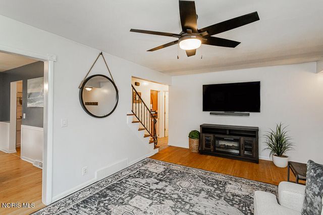 3212 Lambert Drive, Toledo, OH 43613