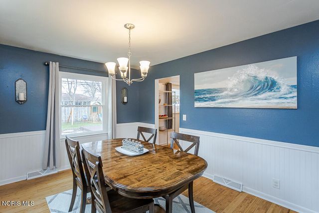 3212 Lambert Drive, Toledo, OH 43613