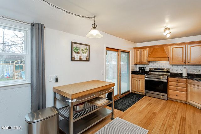 3212 Lambert Drive, Toledo, OH 43613