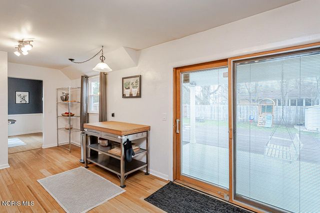 3212 Lambert Drive, Toledo, OH 43613