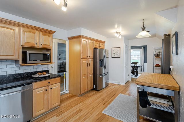 3212 Lambert Drive, Toledo, OH 43613