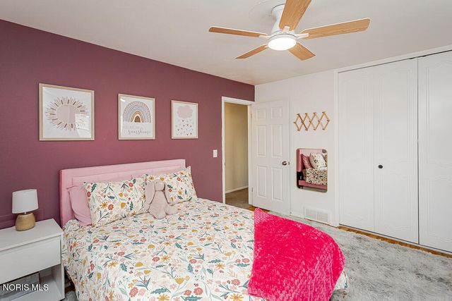 3212 Lambert Drive, Toledo, OH 43613