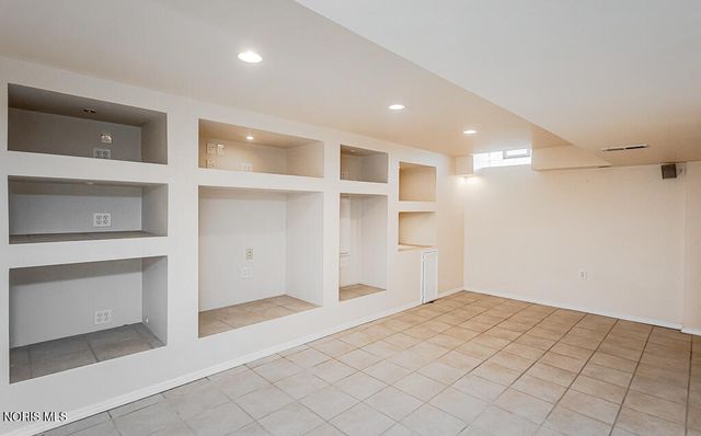 3212 Lambert Drive, Toledo, OH 43613