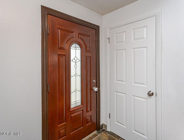 3212 Lambert Drive, Toledo, OH 43613