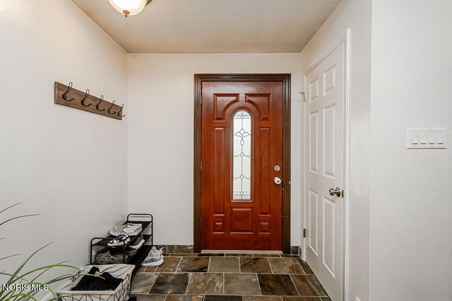 3212 Lambert Drive, Toledo, OH 43613