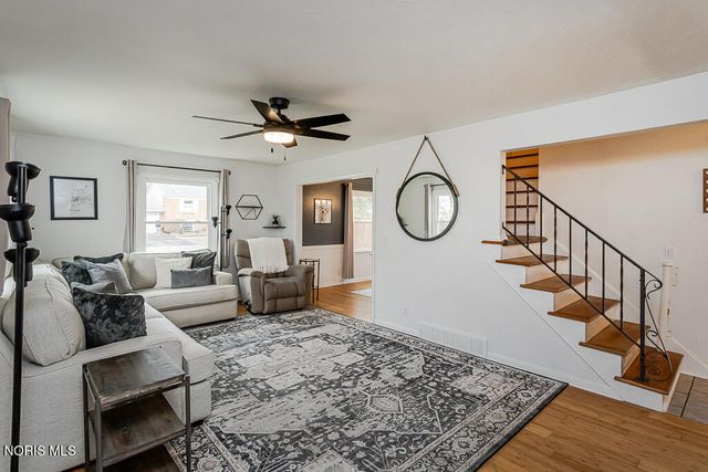 3212 Lambert Drive, Toledo, OH 43613