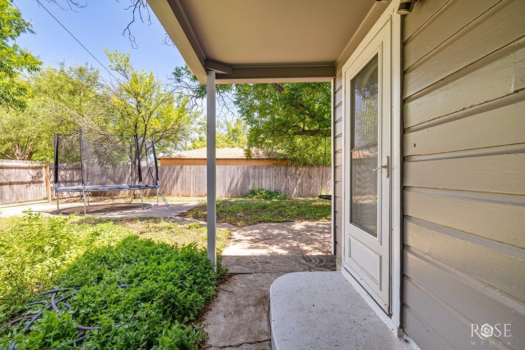 Image 21 of property listing at 1951 W Twohig Ave, San Angelo, TX 76901