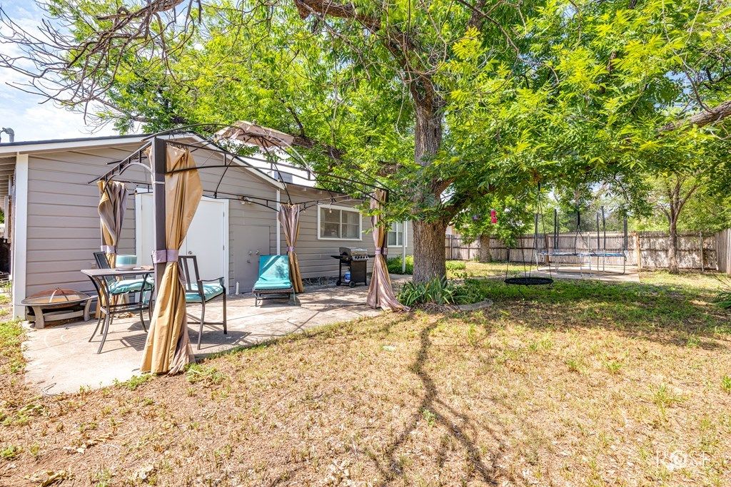 Image 25 of property listing at 1951 W Twohig Ave, San Angelo, TX 76901