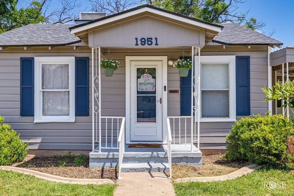 Image 5 of property listing at 1951 W Twohig Ave, San Angelo, TX 76901