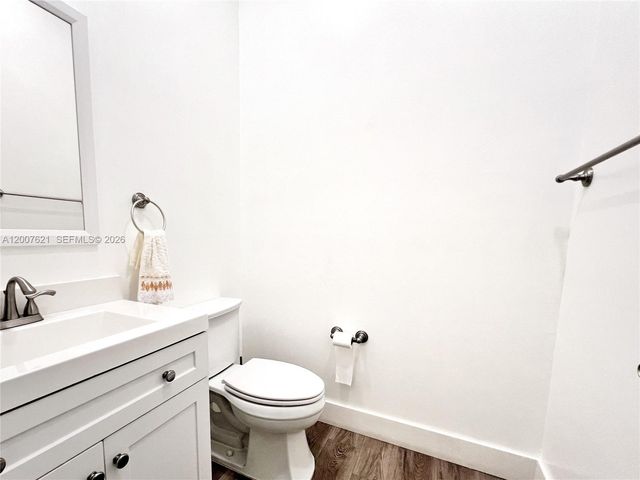 1901 Cedar Ct, Weston, FL 33327