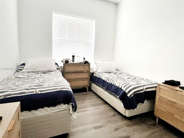 1901 Cedar Ct, Weston, FL 33327