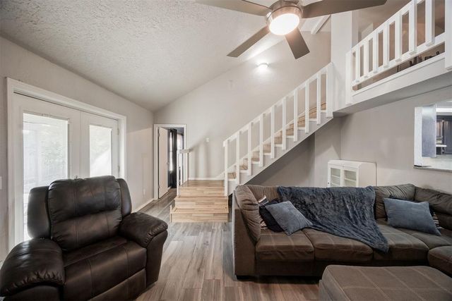 1125 Sennybridge Drive, Yukon, OK 73099