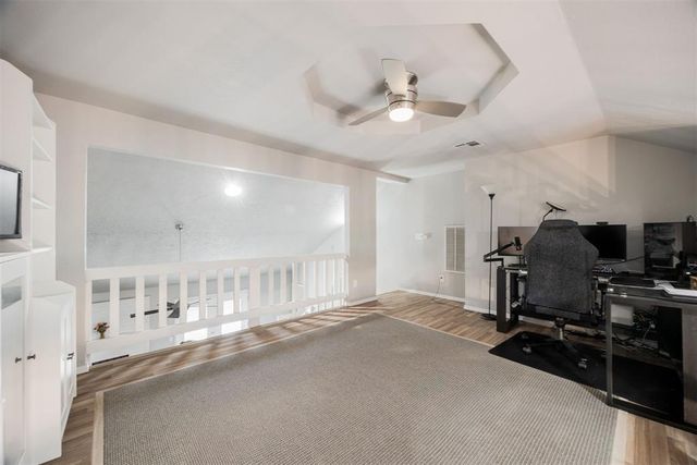 1125 Sennybridge Drive, Yukon, OK 73099