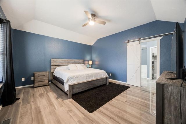 1125 Sennybridge Drive, Yukon, OK 73099