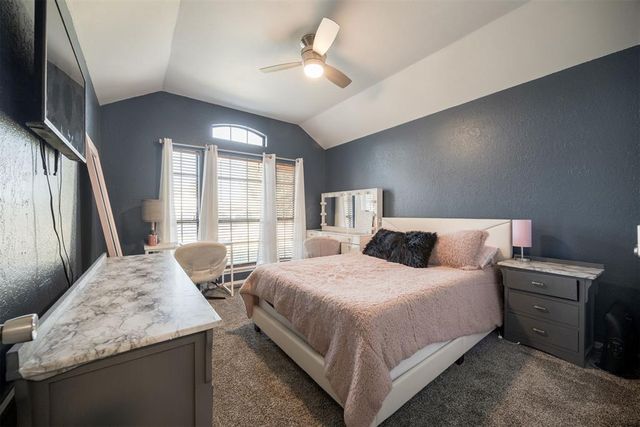 1125 Sennybridge Drive, Yukon, OK 73099
