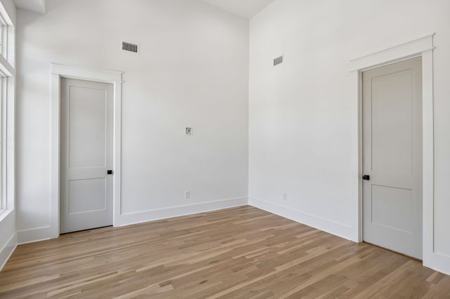 832A Neartop Dr, Nashville, TN 37205