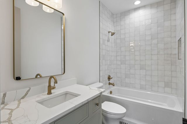 832A Neartop Dr, Nashville, TN 37205