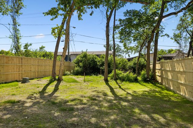 832A Neartop Dr, Nashville, TN 37205