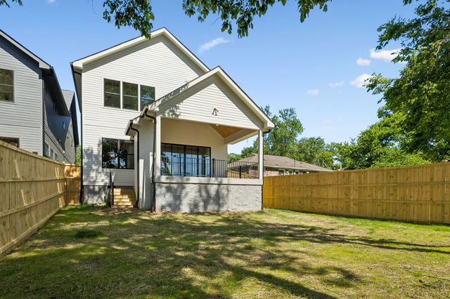 832A Neartop Dr, Nashville, TN 37205