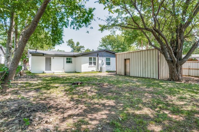 2922 Mayhew Drive, Dallas, TX 75228