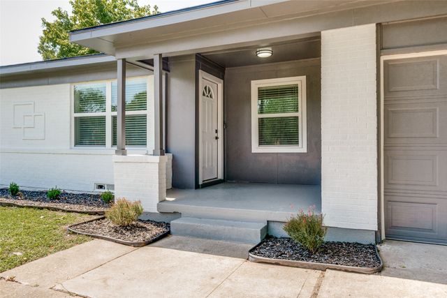 2922 Mayhew Drive, Dallas, TX 75228