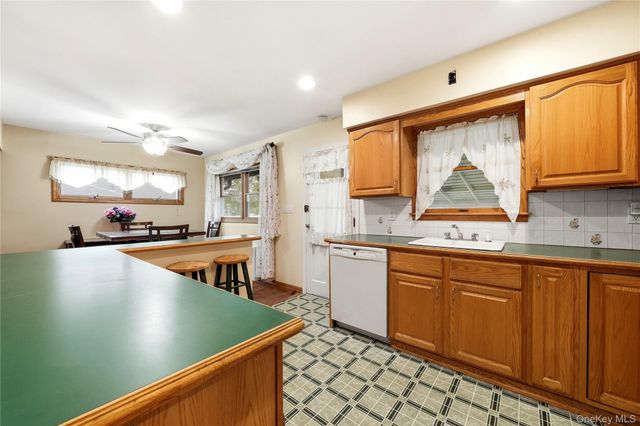 947 White Birch Lane, Wantagh, NY 11793