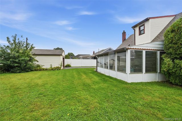 947 White Birch Lane, Wantagh, NY 11793
