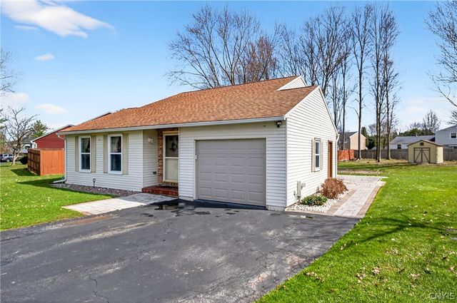 7820 Running Brook Lane, Cicero, NY 13039