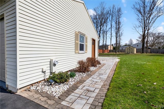 7820 Running Brook Lane, Cicero, NY 13039