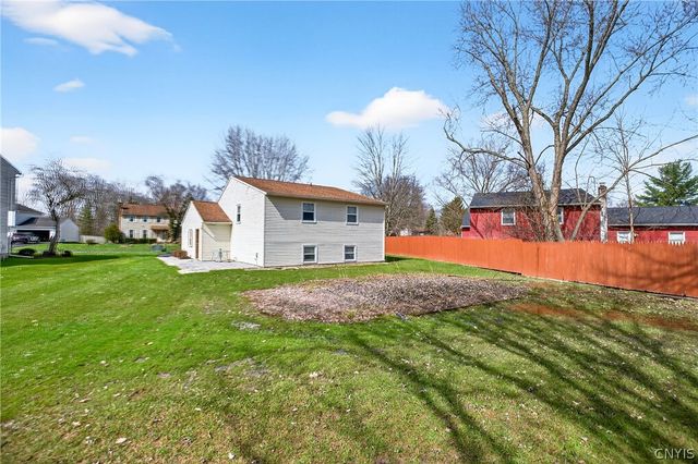 7820 Running Brook Lane, Cicero, NY 13039
