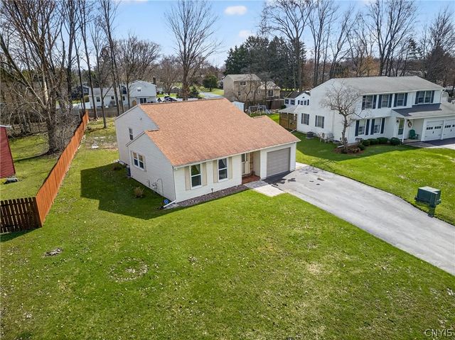 7820 Running Brook Lane, Cicero, NY 13039