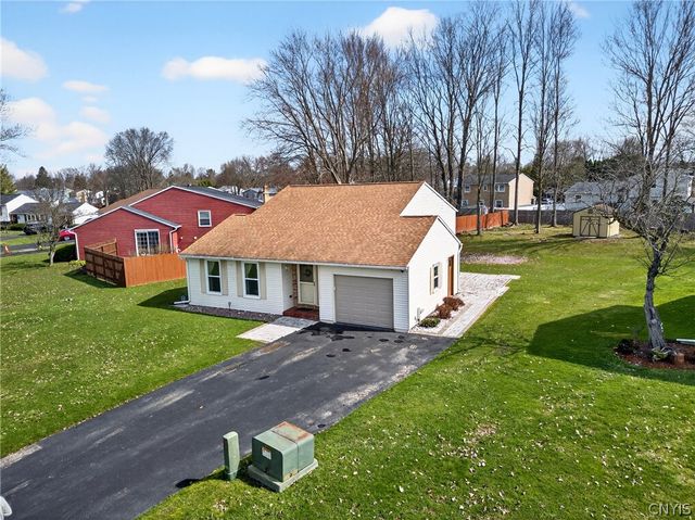 7820 Running Brook Lane, Cicero, NY 13039