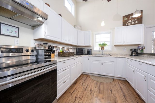 214 Hedden Road, Murphy, NC 28906