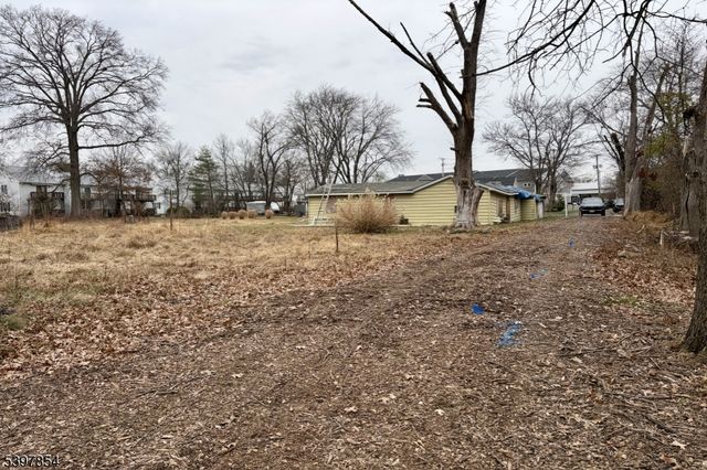 8 Reasoner Ln, Flemington Boro, NJ 08822