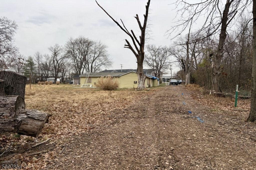 8 Reasoner Ln, Flemington Boro, NJ 08822