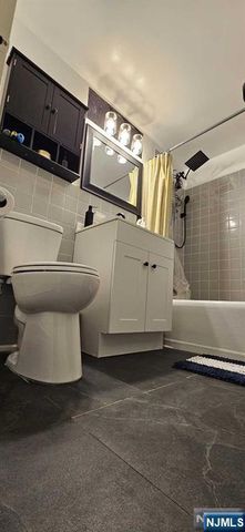 8800 Boulevard East 8K, North Bergen, NJ 07047