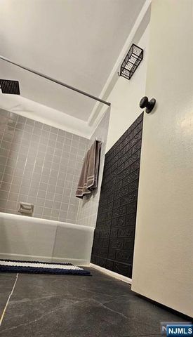 8800 Boulevard East 8K, North Bergen, NJ 07047