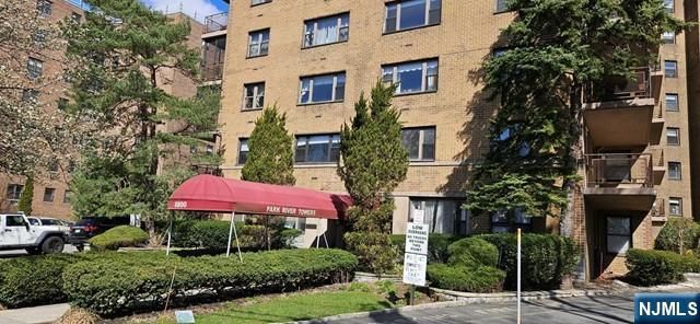 8800 Boulevard East 8K, North Bergen, NJ 07047