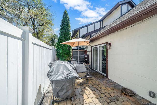 71 Crystal Rock Court, Middle Island, NY 11953