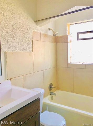 14029 Grandville Avenue, Detroit, MI 48223