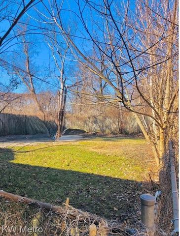 14029 Grandville Avenue, Detroit, MI 48223