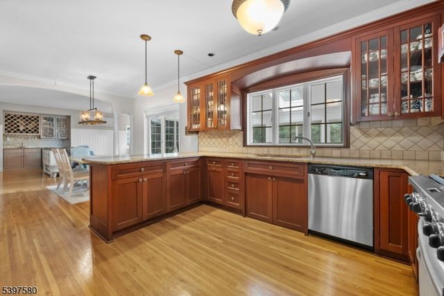 58 Brook Dr, Harding Twp., NJ 07960