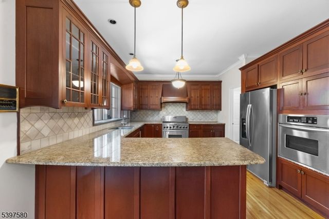 58 Brook Dr, Harding Twp., NJ 07960