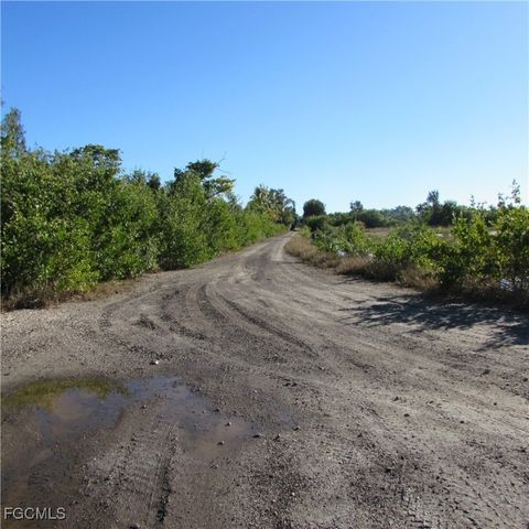 13686 Ficus Tree LN, Bokeelia, FL 33922