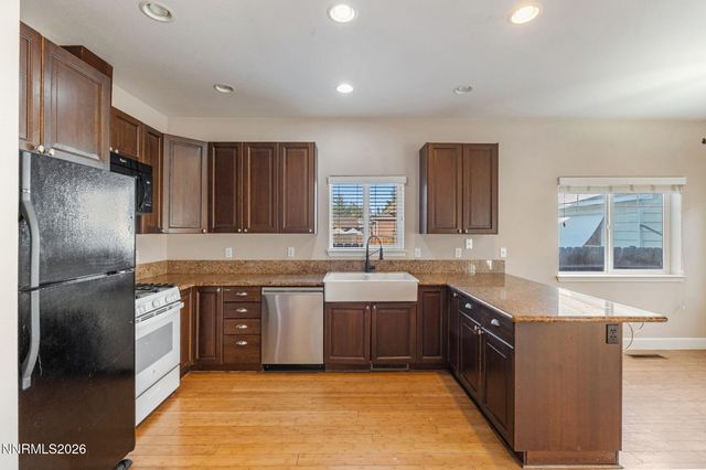 880 Salazar Lane, Reno, NV 89509