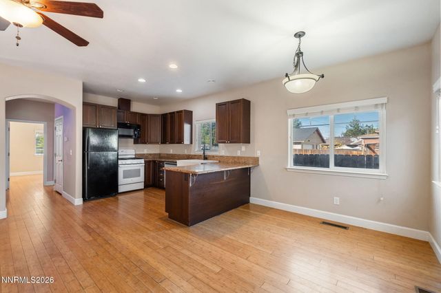 880 Salazar Lane, Reno, NV 89509